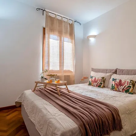 Luxury House Center With Private Terrace Olbia
